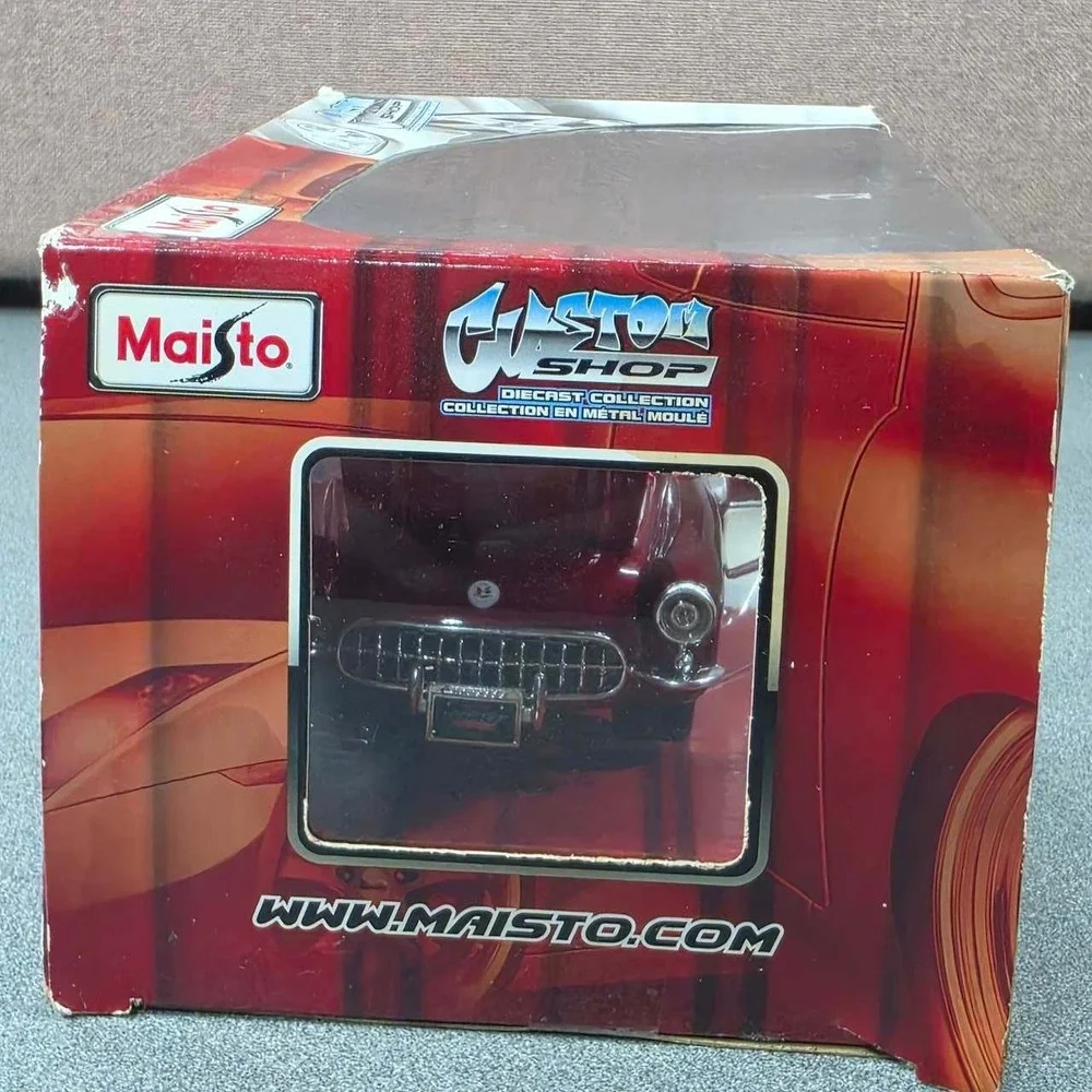 Maisto 1957 Chevrolet Corvette 1:24 Burgundy NIB Custom Shop Diecast Model Car